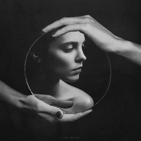 The Art of Self-Portraiture: Reflections in Matic Mirror Photography